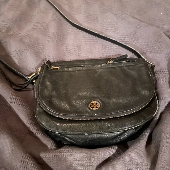 Tory Burch black purse. I used as a crossover. - Picture 9 of 9